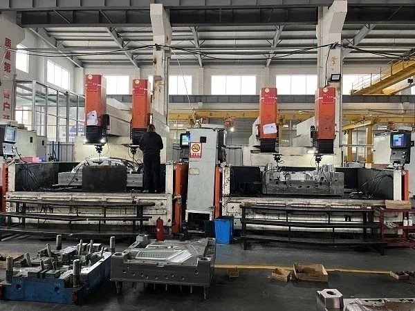 Jednostavno rešenje za deformaciju ekspanzije kalupa za ubrizgavanje